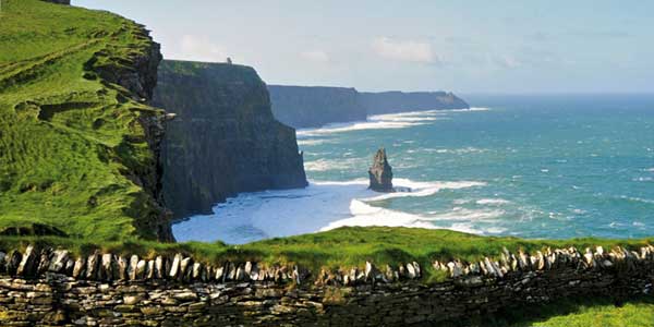 Lough, cliffs of Moher Ireland and GEIA 1a